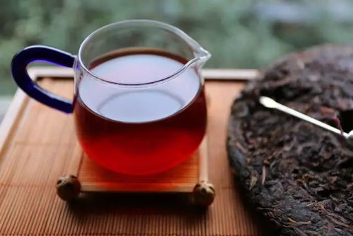 普洱茶餅怎么喝才是正確喝法？掌握這些技巧，享受普洱茶的醇香